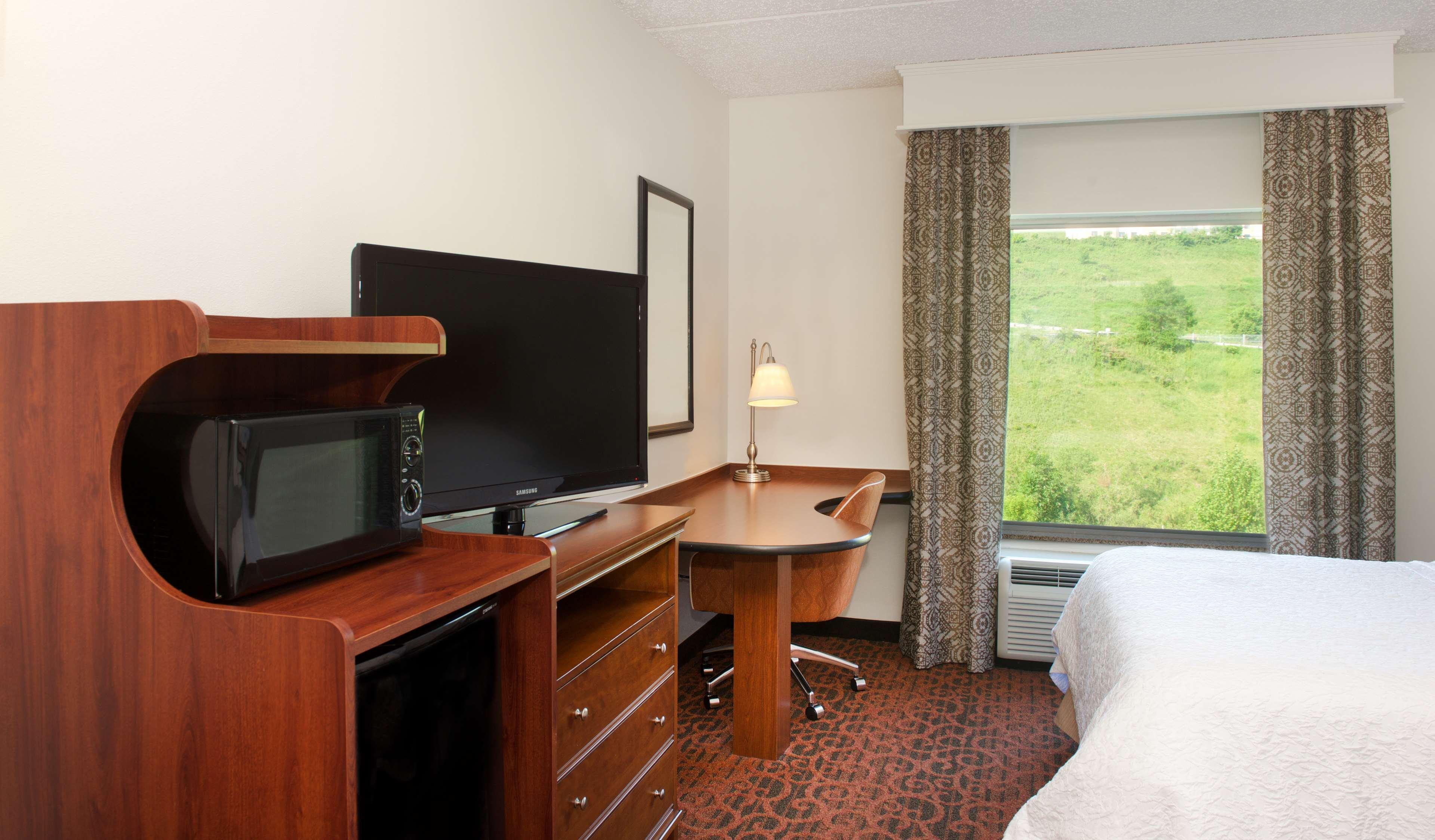 Hampton Inn & Suites Pittsburgh-Meadow Lands Washington Buitenkant foto